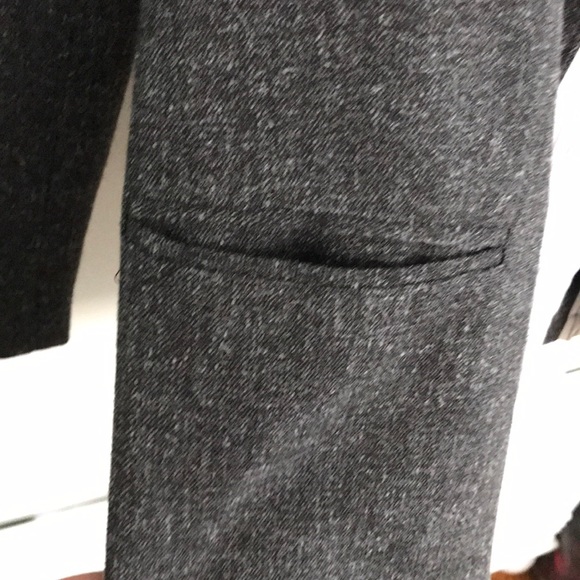 The BEST grey blazer you’ll ever own! - Picture 3 of 5